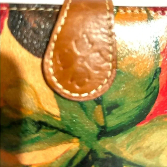 Patricia Nash multi print leather wallet - Picture 3 of 11